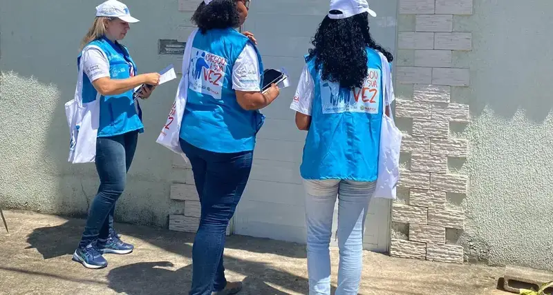 UN-Habitat's field agents visiting a household in the Inoã District in Maricá, Rio de Janeiro State, Brazil to locate vulnerable families January 2020